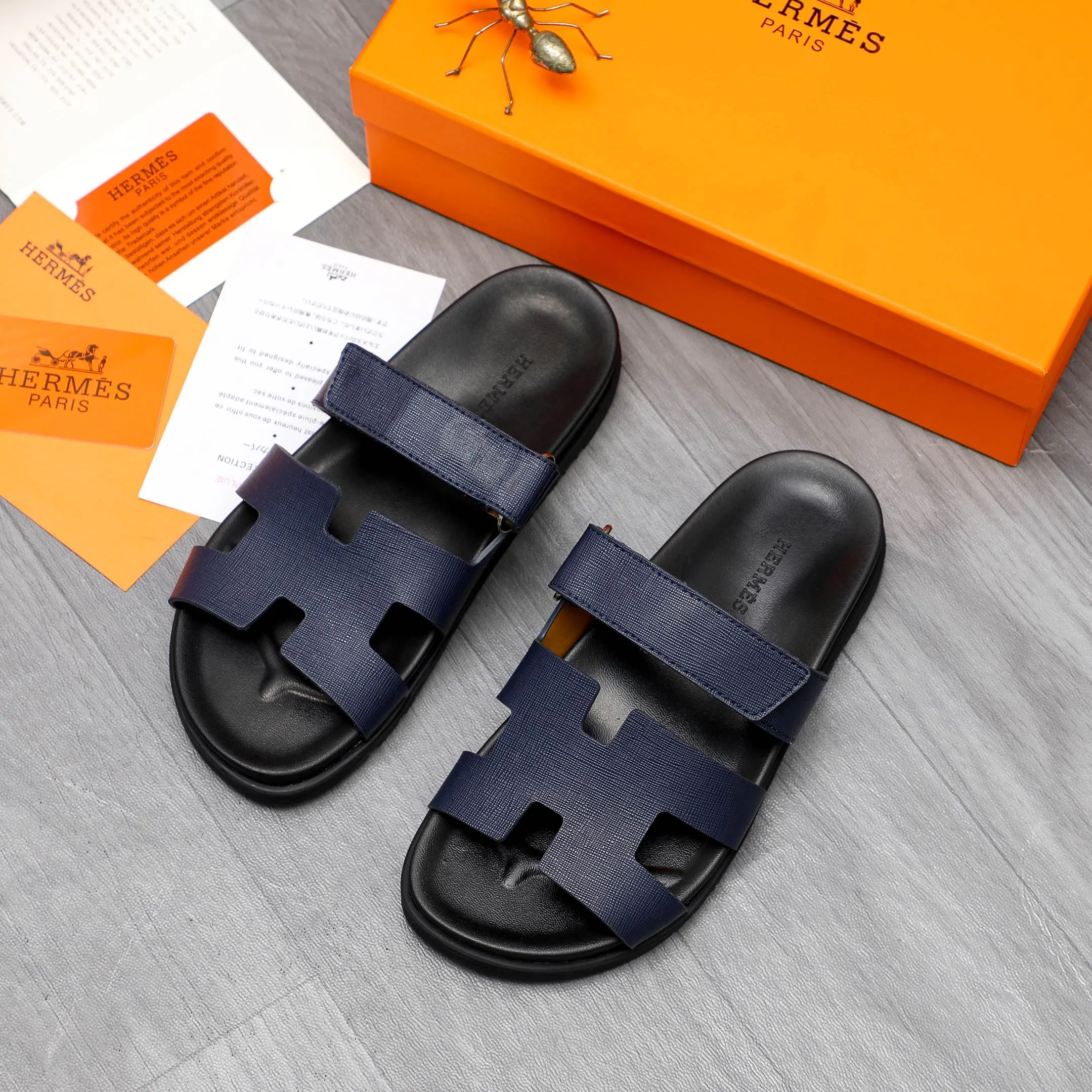 Men's shoes 💰340 Product trademark: Hermes "Hermes" Couple's slippers Regular size: 36-46 Product material: Selected vertical grain cowhide upper, microfiber lining, original outsole